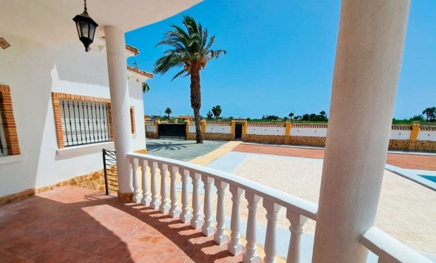 Herverkoop - Country Property -
Catral - Catral - Country