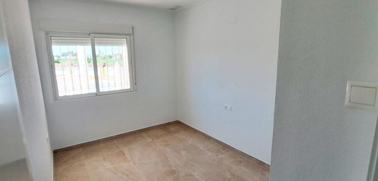 Venta - Country Property -
Catral - Catral - Country