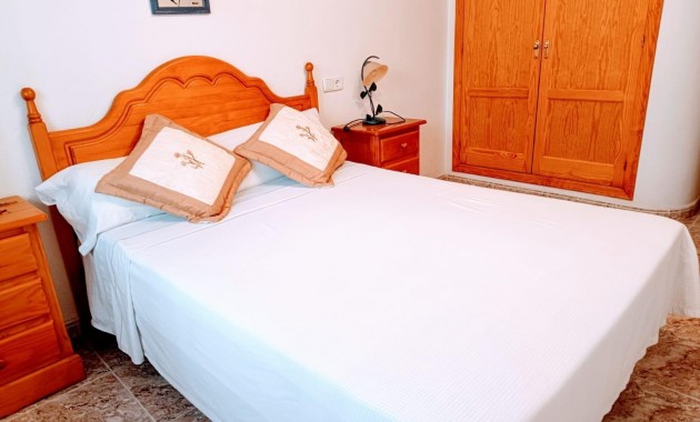 Herverkoop - Appartement / flat -
Torrevieja - Estacion de autobuses