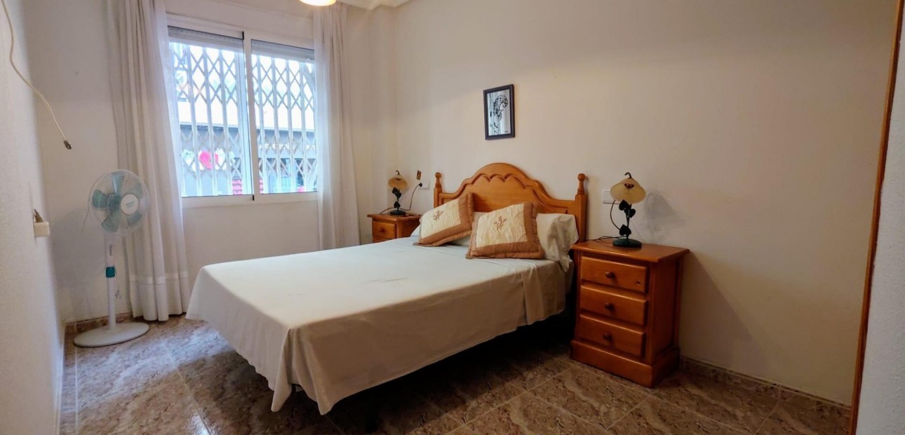 Herverkoop - Appartement / flat -
Torrevieja - Estacion de autobuses