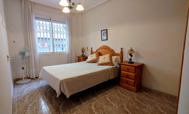 Herverkoop - Appartement / flat -
Torrevieja - Estacion de autobuses