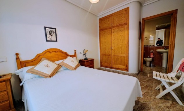 Herverkoop - Appartement / flat -
Torrevieja - Estacion de autobuses