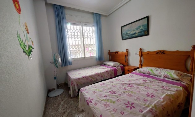 Herverkoop - Appartement / flat -
Torrevieja - Estacion de autobuses