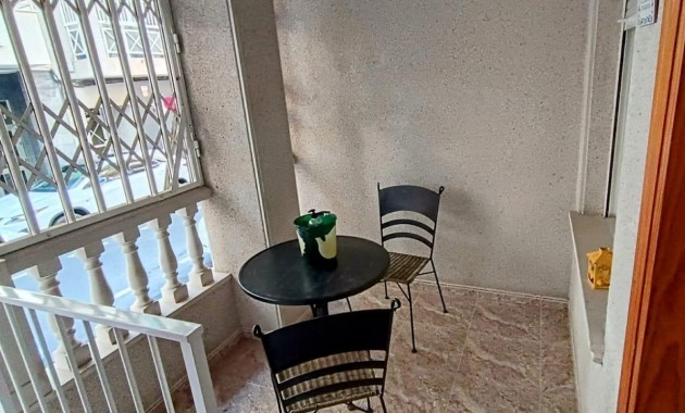 Herverkoop - Appartement / flat -
Torrevieja - Estacion de autobuses