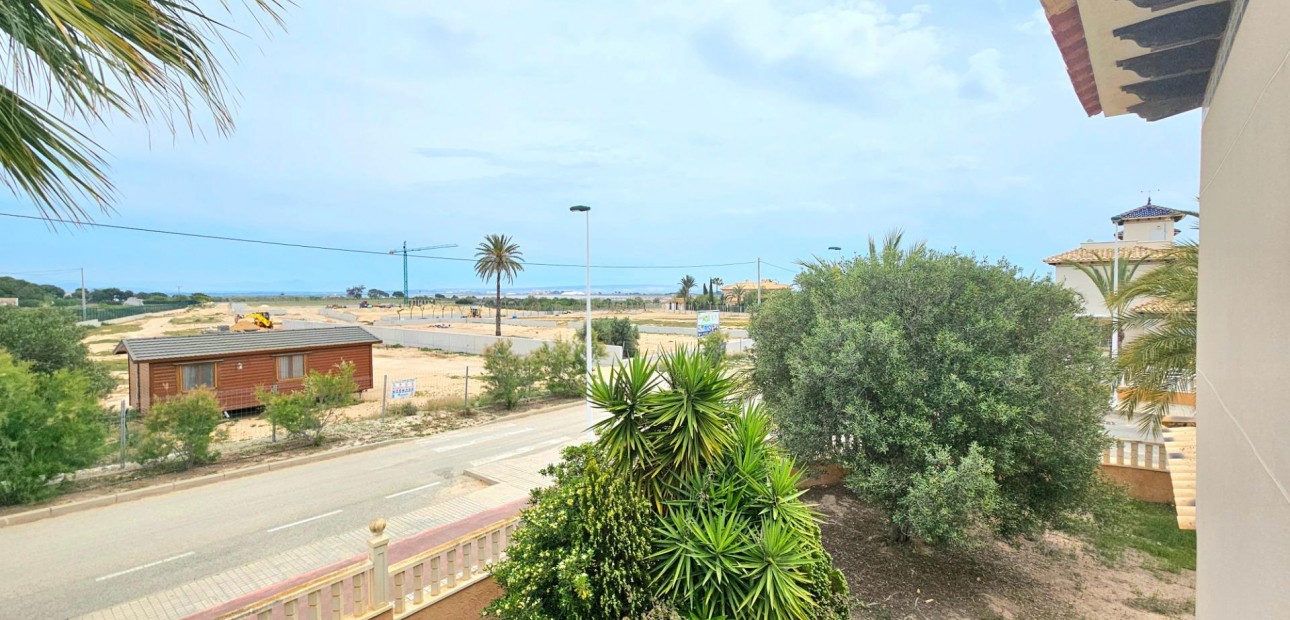 Herverkoop - Villa -
La marina - La Marina