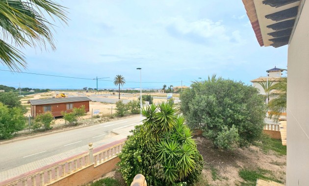 Herverkoop - Villa -
La marina - La Marina
