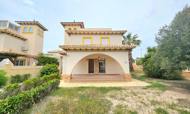 Herverkoop - Villa -
La marina - La Marina