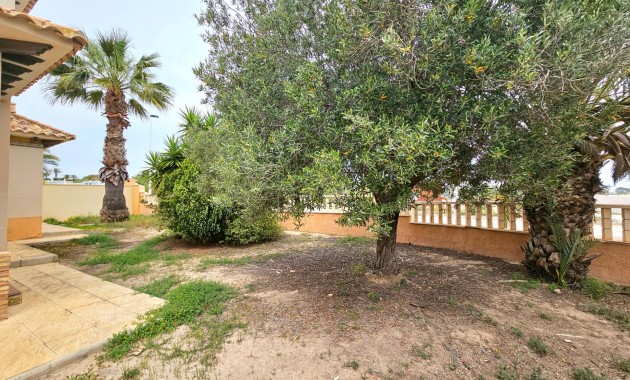 Herverkoop - Villa -
La marina - La Marina