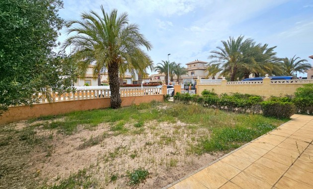 Herverkoop - Villa -
La marina - La Marina