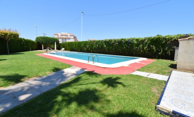 Herverkoop - Herenhuis -
Orihuela Costa - Playa Flamenca
