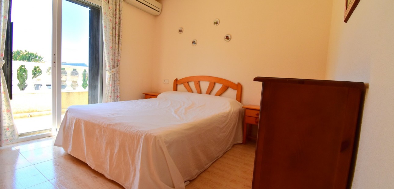 Herverkoop - Herenhuis -
Orihuela Costa - Playa Flamenca