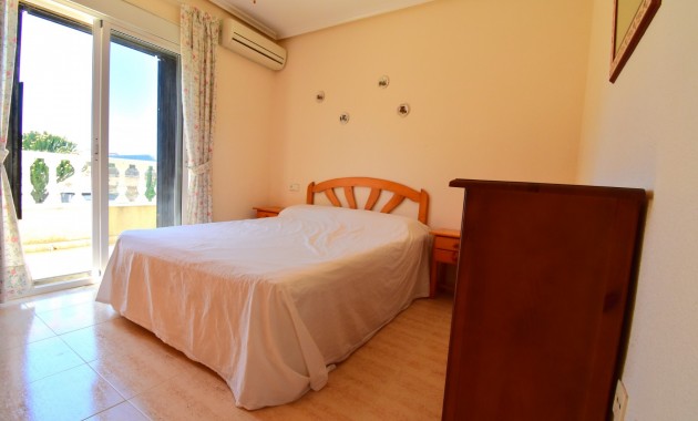 Herverkoop - Herenhuis -
Orihuela Costa - Playa Flamenca