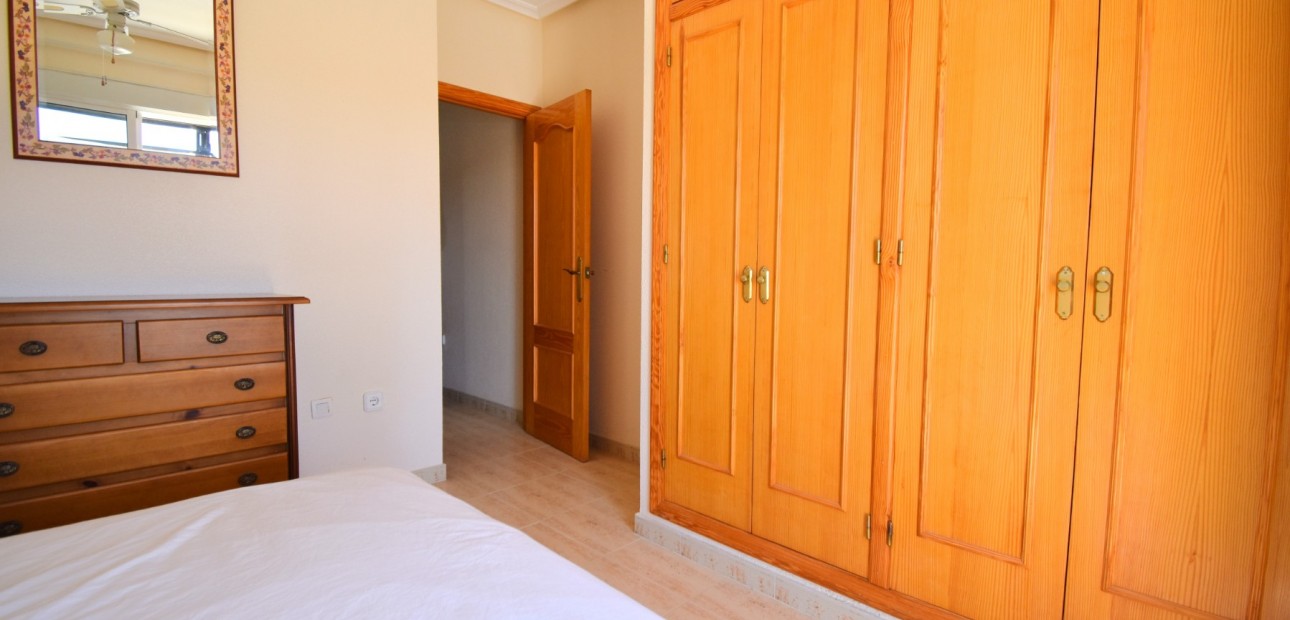 Herverkoop - Herenhuis -
Orihuela Costa - Playa Flamenca