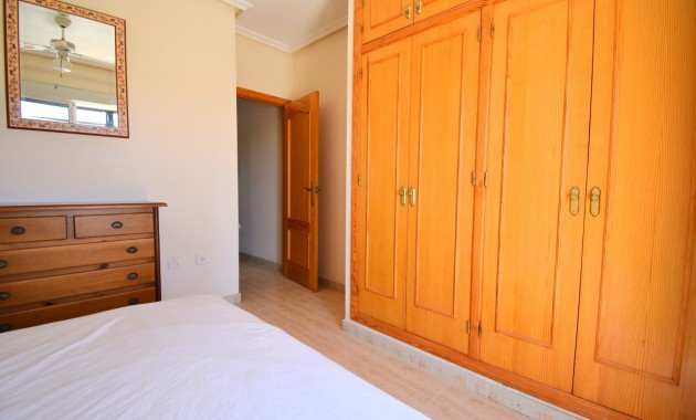 Herverkoop - Herenhuis -
Orihuela Costa - Playa Flamenca