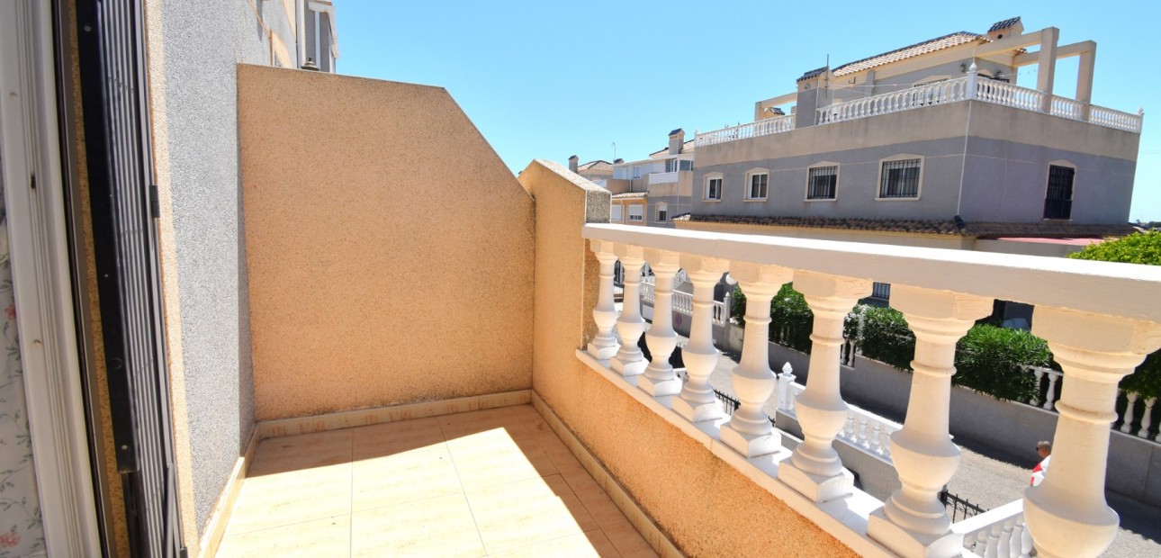Herverkoop - Herenhuis -
Orihuela Costa - Playa Flamenca
