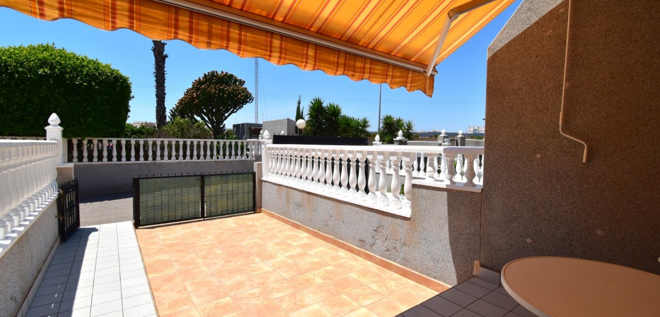 Herverkoop - Herenhuis -
Orihuela Costa - Playa Flamenca