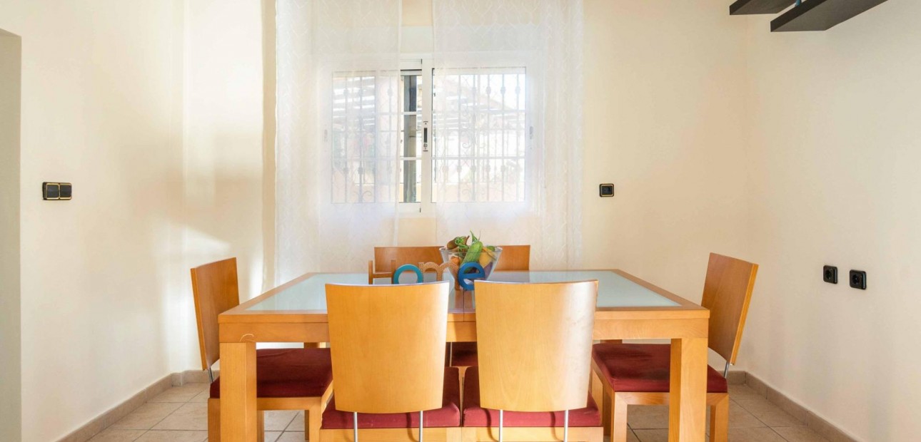 Venta - Villa -
Orihuela Costa - Las Mimosas