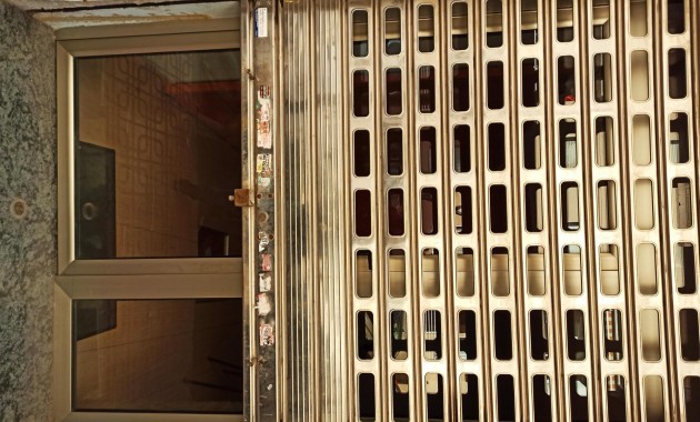 Verhuur - Commercial Unit -
Torrevieja - Centro