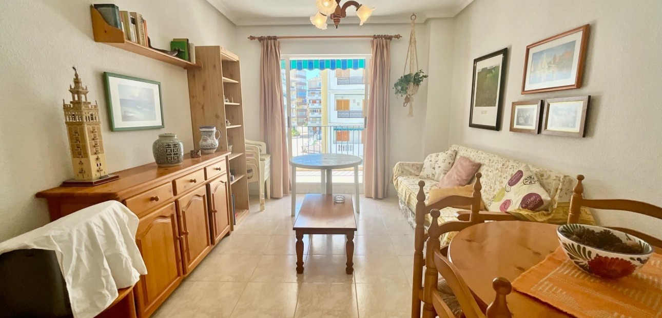 Herverkoop - Appartement / flat -
Torrevieja - La Mata