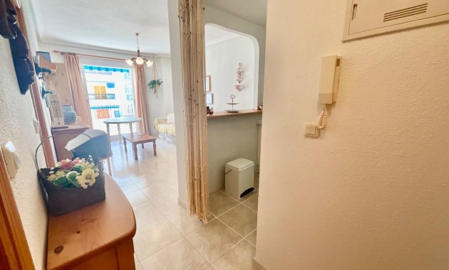 Herverkoop - Appartement / flat -
Torrevieja - La Mata