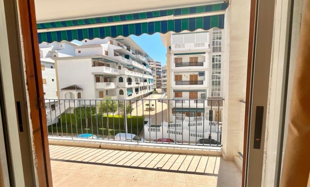 Herverkoop - Appartement / flat -
Torrevieja - La Mata