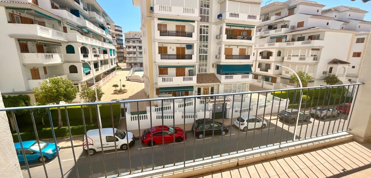Herverkoop - Appartement / flat -
Torrevieja - La Mata