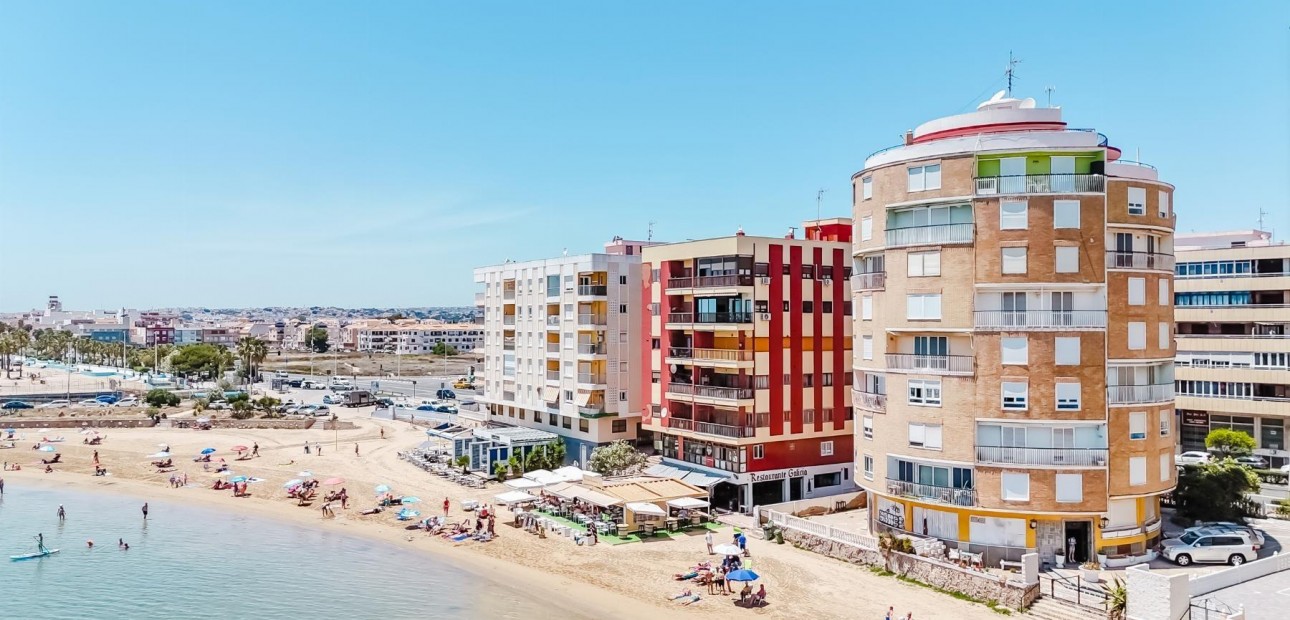 Sale - Apartment / flat -
Torrevieja - torrevieja