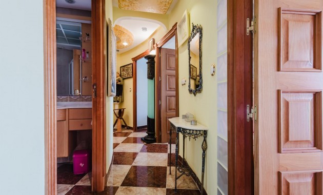 Sale - Apartment / flat -
Torrevieja - torrevieja