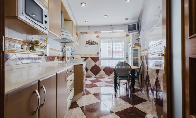 Sale - Apartment / flat -
Torrevieja - torrevieja