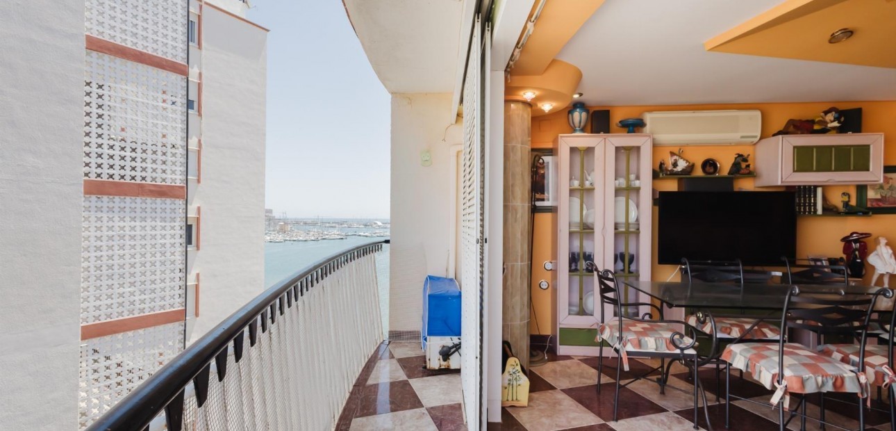 Sale - Apartment / flat -
Torrevieja - torrevieja