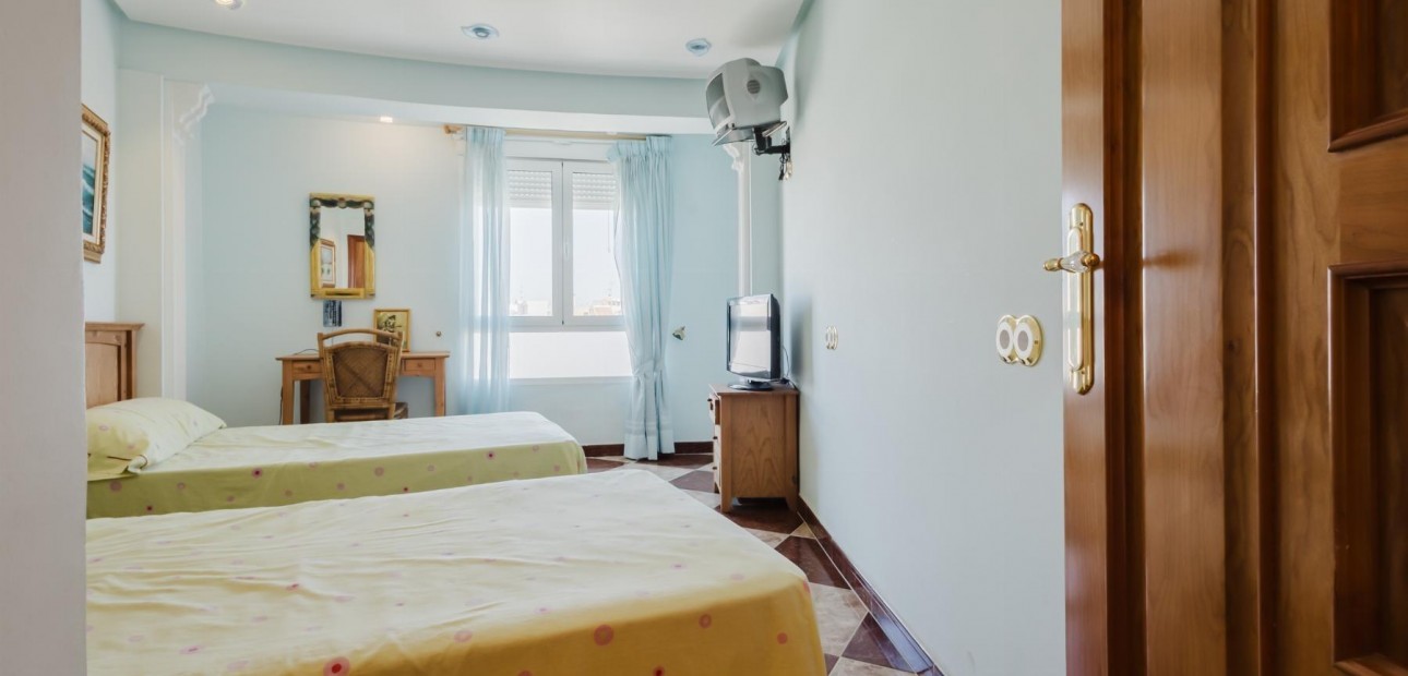 Sale - Apartment / flat -
Torrevieja - torrevieja