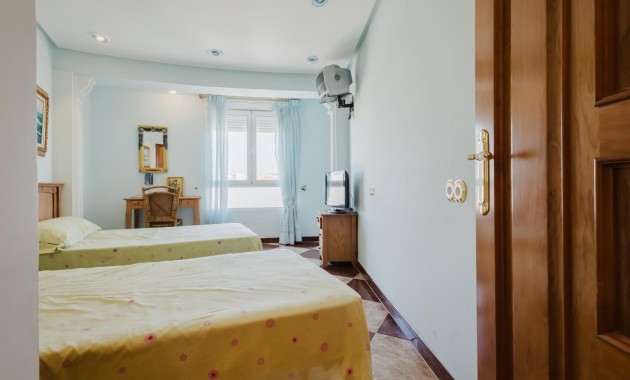 Sale - Apartment / flat -
Torrevieja - torrevieja