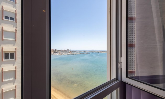 Sale - Apartment / flat -
Torrevieja - torrevieja