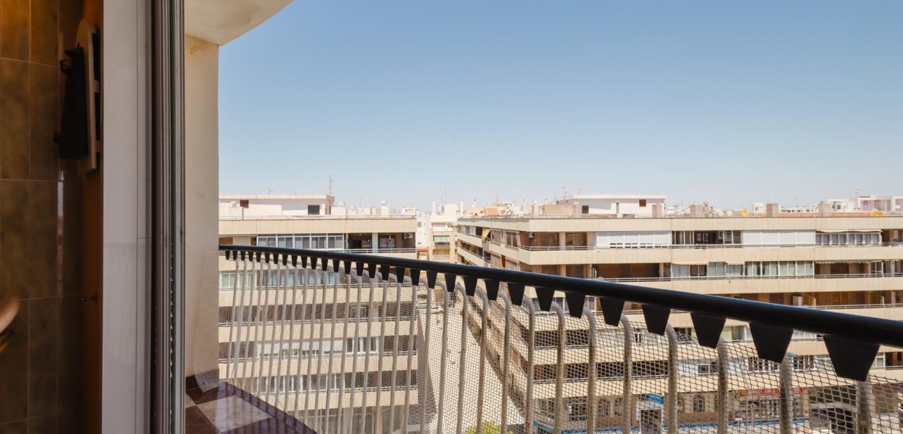 Sale - Apartment / flat -
Torrevieja - torrevieja