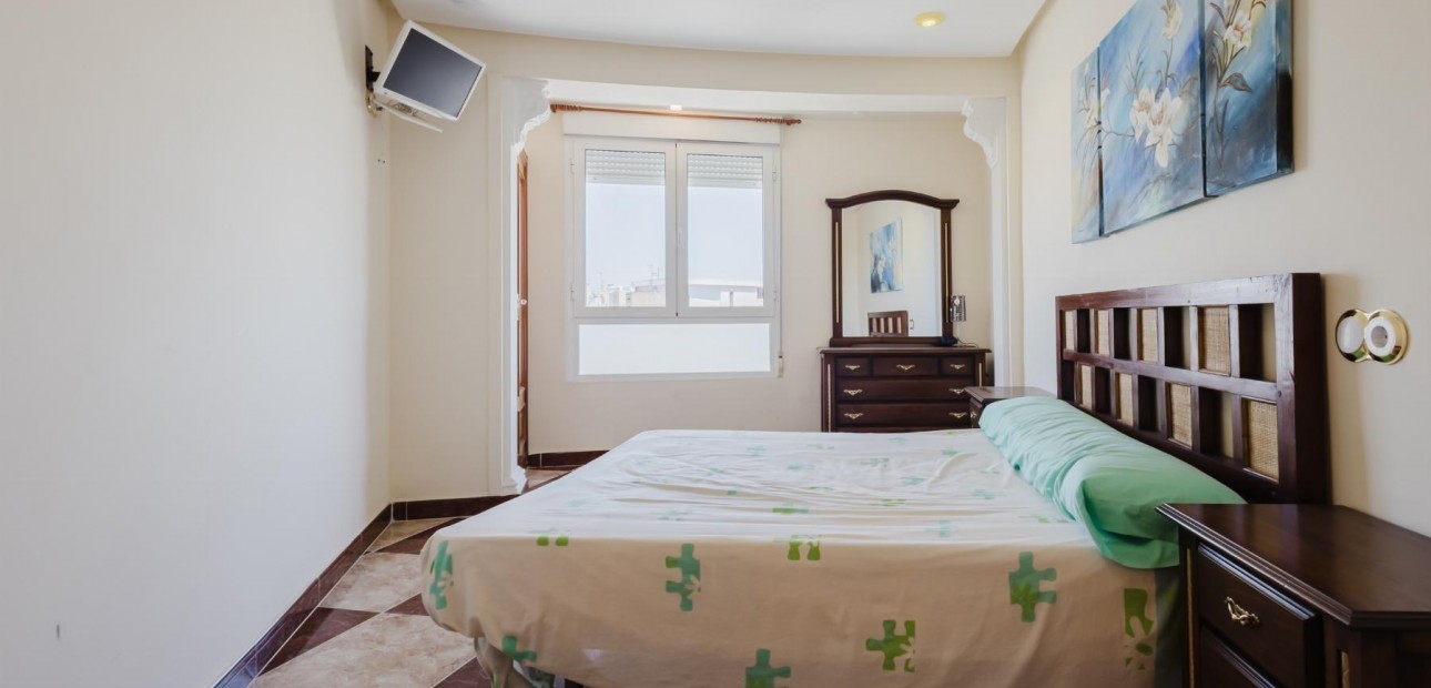 Sale - Apartment / flat -
Torrevieja - torrevieja