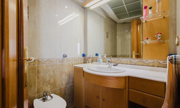 Sale - Apartment / flat -
Torrevieja - torrevieja