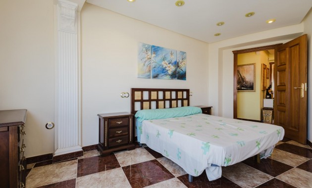 Sale - Apartment / flat -
Torrevieja - torrevieja