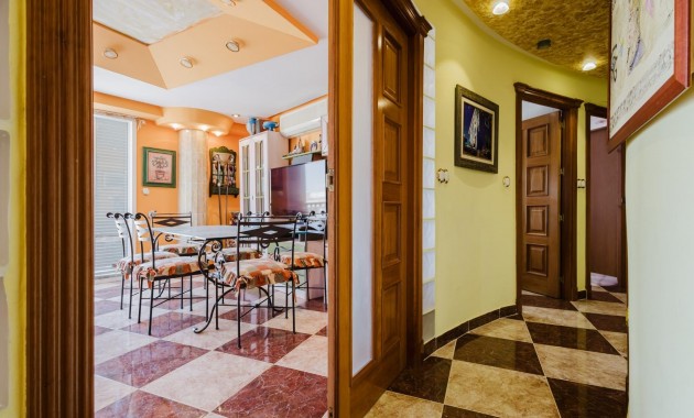 Sale - Apartment / flat -
Torrevieja - torrevieja