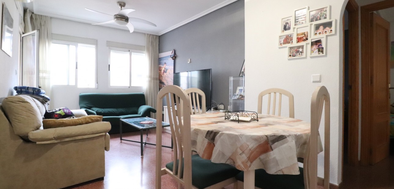 Herverkoop - Appartement / flat -
Torrevieja - Torrevieja - Centre