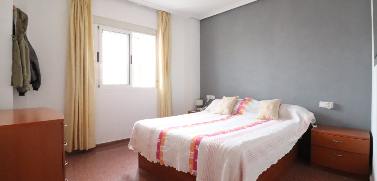Herverkoop - Appartement / flat -
Torrevieja - Torrevieja - Centre