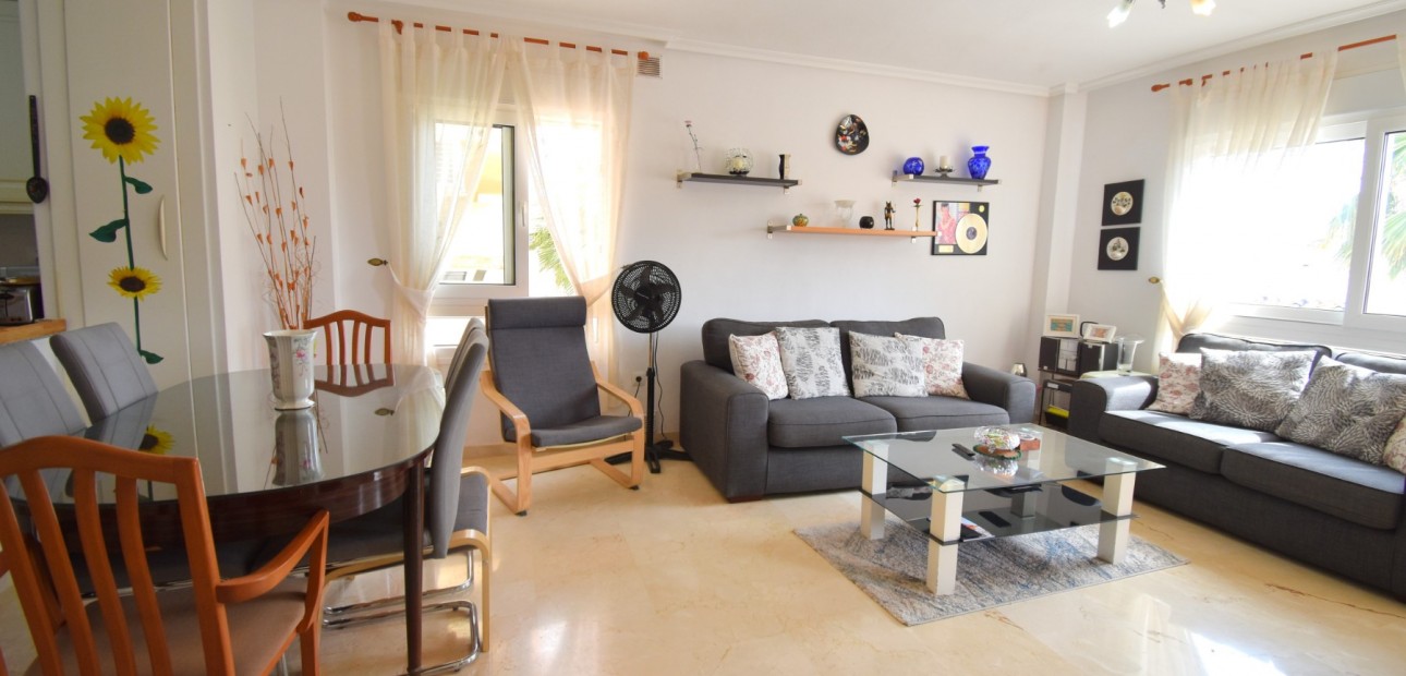 Sale - Apartment / flat -
Orihuela Costa - Playa Flamenca
