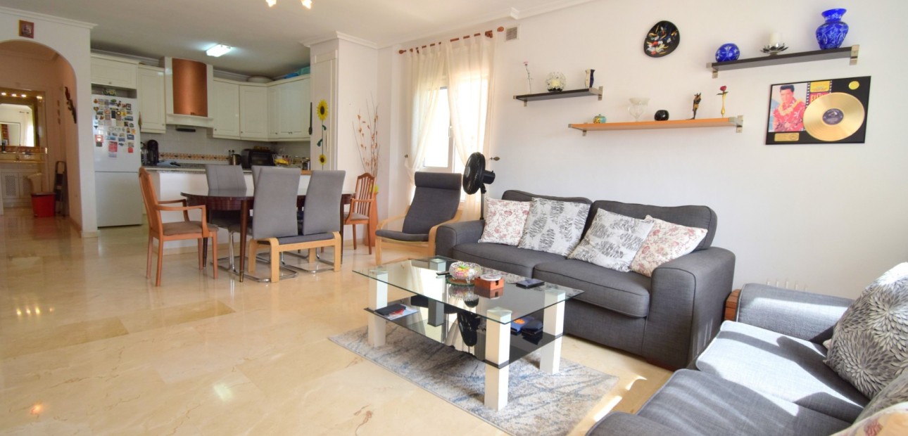 Sale - Apartment / flat -
Orihuela Costa - Playa Flamenca