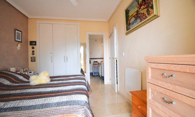 Sale - Apartment / flat -
Orihuela Costa - Playa Flamenca