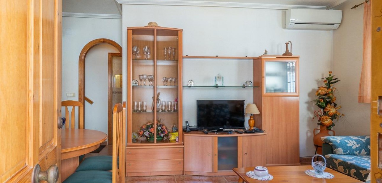 Sale - Villa -
Orihuela Costa - Punta Prima