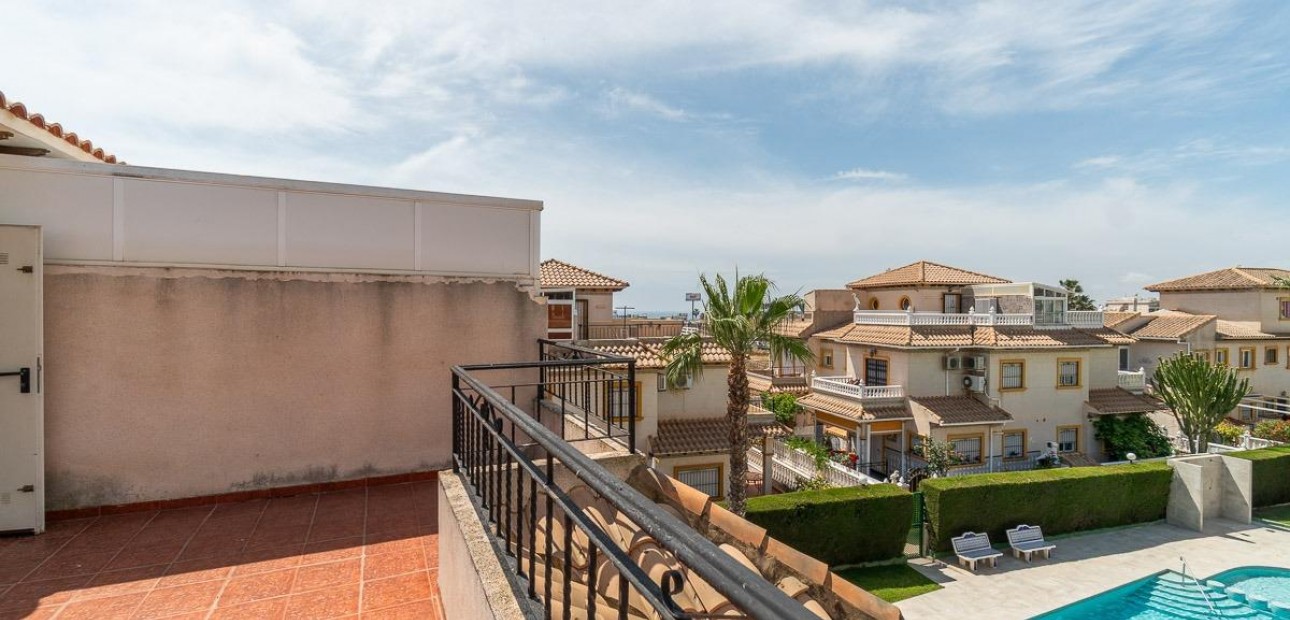 Sale - Villa -
Orihuela Costa - Punta Prima