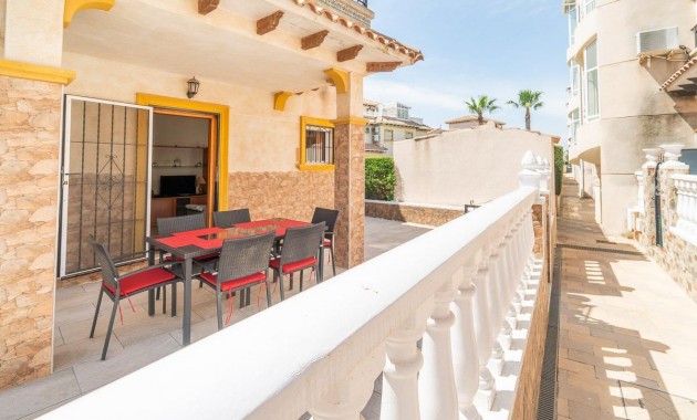 Sale - Villa -
Orihuela Costa - Punta Prima
