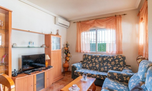 Sale - Villa -
Orihuela Costa - Punta Prima