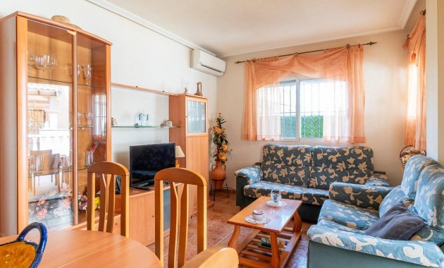 Sale - Villa -
Orihuela Costa - Punta Prima