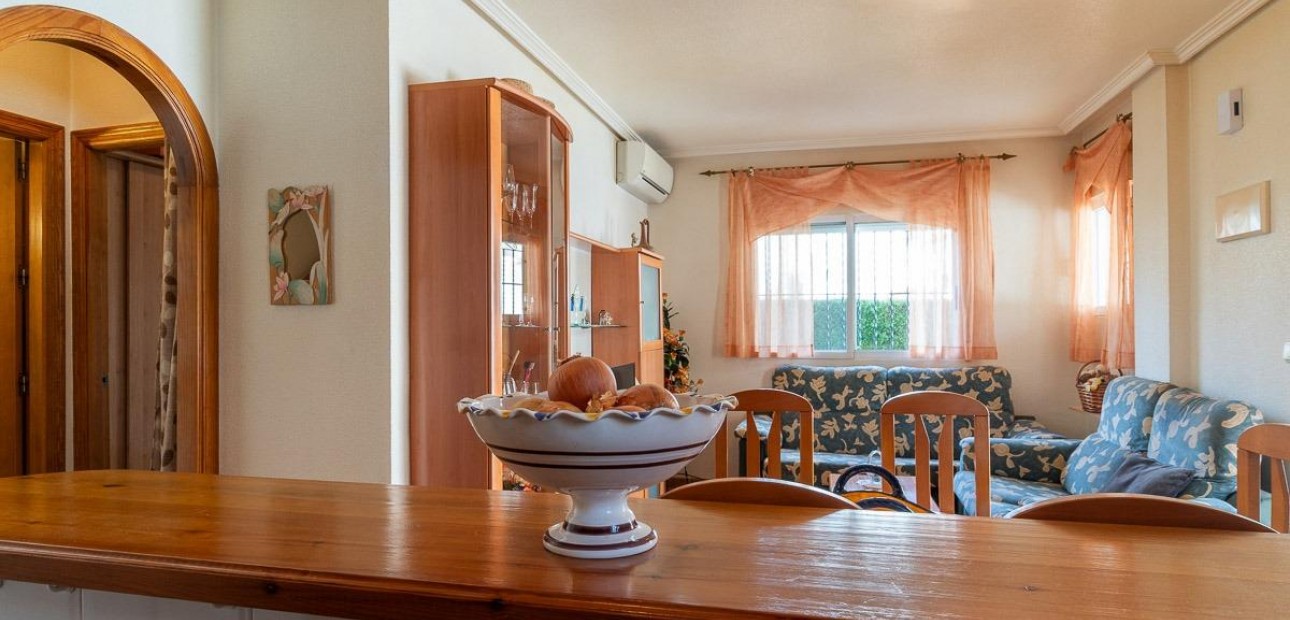 Sale - Villa -
Orihuela Costa - Punta Prima