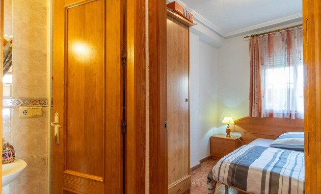 Sale - Villa -
Orihuela Costa - Punta Prima
